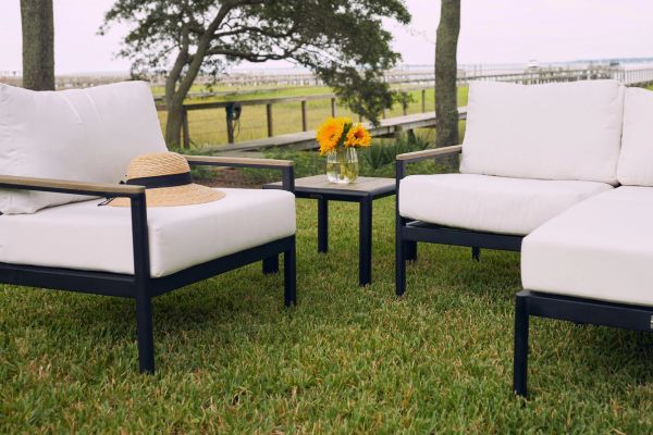 HC Luxury Savannah Chair Black outdoor chair and sofa with white cushions