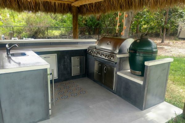 Tiki Hut Outdoor Kitchen