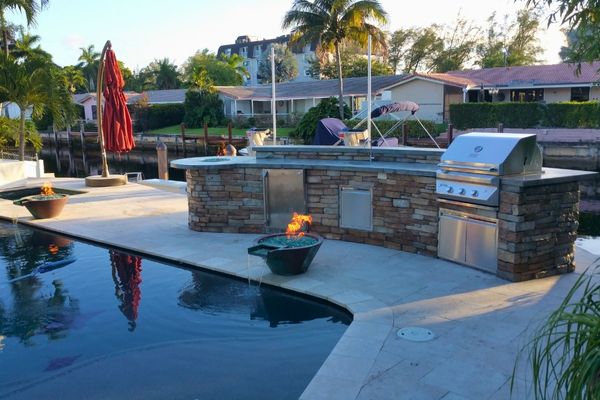 Poolside Outdoor Kitchen