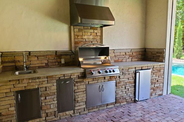 Rustic Tan Outdoor Kitchen