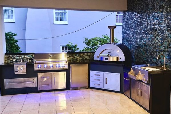 Modern Black Outdoor Kitchen